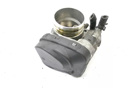 VW Golf 4 Bora Drosselklappe 06A133062A APF AVU 1,6 75kw 102PS New Beetle