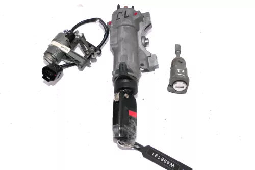 VW Golf 4 Bora Zündschloß + 1x Türschloß links 1x Schlüssel Funkschlüssel Heckkl