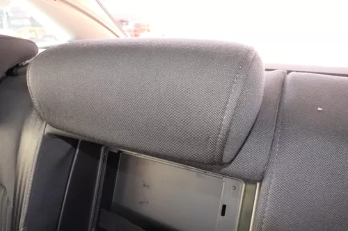 Audi A4 B8 8K Kopfstütze hinten in der Mitte schwarz /soul 8K0885975
