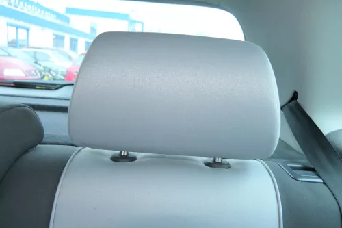 W Polo 9N 9N3 Kopfstütze vorne oder hinten hell grau
