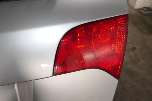 Audi A4 B7 8E Avant Kombi hinten rechts innen 8E9945094A Rückleuchte original