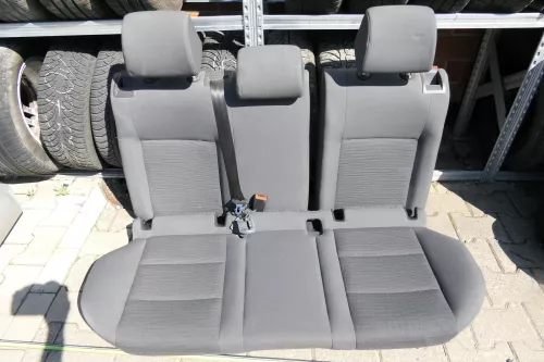 VW Golf 5 V Sitz Sitze hinten Rückbank Rücksitzbank 3 Punkt Gurt Lehne anthrazit