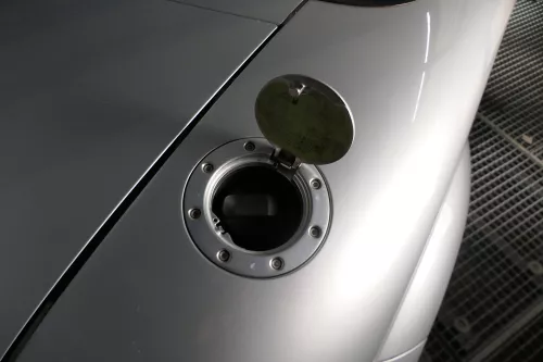 Audi 8N TT Roadster Tankdeckel Tankklappe Tank Deckel Klappe (111352)