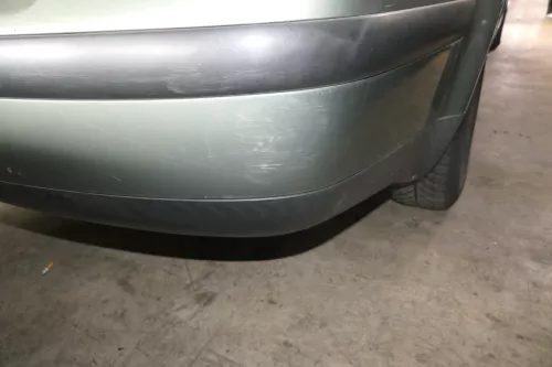 VW Passat 3BG 3B3 Limousine Stoßstange hinten Heckstoßstange grün LA6W (111410)