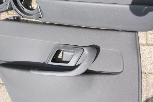 VW Polo Kombi ab Bj.2000 Türverkleidung Verkleidung Tür vorne links hinten (111437)