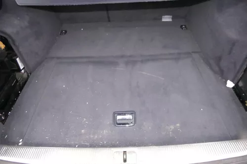 Audi A6 4B Limousine Verkleidung Teppich Kofferraum Kofferraumteppich