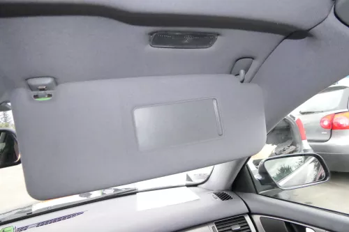 Audi A6 4B Sonnenblenden Sonnenblende rechts vorne Farbe = aqua (blau) 26U