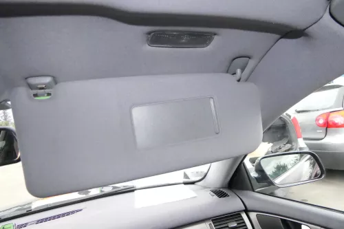 Audi A6 4B Sonnenblenden Sonnenblende rechts vorne Farbe = aqua (blau) 26U