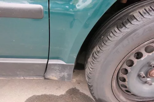 VW Passat 3BG Kotflügel original vorne rechts grün LB6G Blinkerloch (112006)