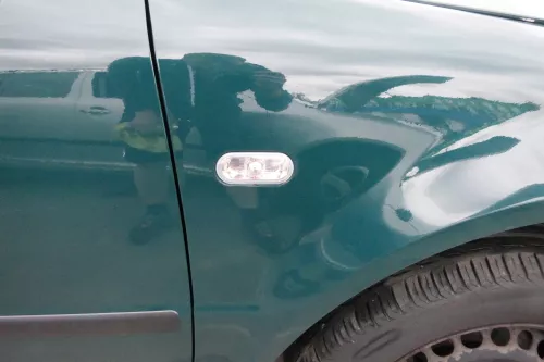 VW Passat 3BG Kotflügel original vorne rechts grün LB6G Blinkerloch (112006)