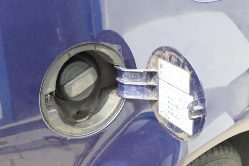 VW Golf 4 Limousine Tankdeckel Deckel Tank Tankverschluß blau LB5N (112814)