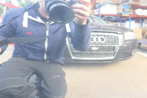 Audi A4 B7 8E Tür vorne rechts schwarz LZ9Y Kombi+Limo mit Rahmen (112997)