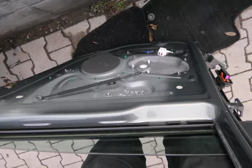 VW Golf 5 V 1K Tür Türrahmen hinten rechts 4/5-Türer grau LA6Q + Scheibe (113076)