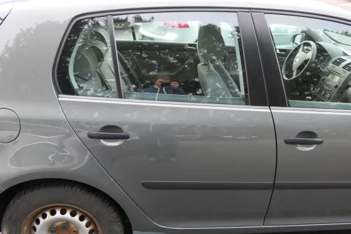 VW Golf 5 V 1K Tür Türrahmen hinten rechts 4/5-Türer grau LA6Q + Scheibe