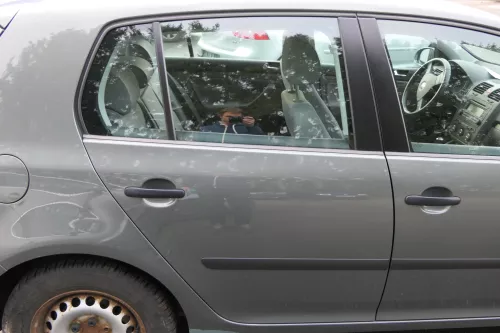 VW Golf 5 V 1K Tür Türrahmen hinten rechts 4/5-Türer grau LA6Q + Scheibe