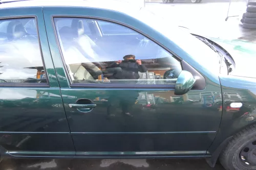 VW Golf 4 Bora Tür vorne rechts Beifahrertür 4/5-Türer + Kombi Variant grün LC6M