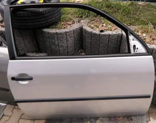 VW Lupo Arosa Tür vorne rechts Beifahrertür silber LS5N ohne Anbauteile (Mechani