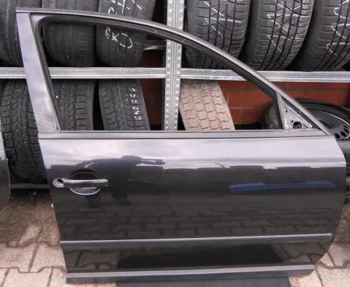 VW Passat 3B 3BG Kombi + Limo Tür vorne rechts Beifahrertür schwarz LC9Z