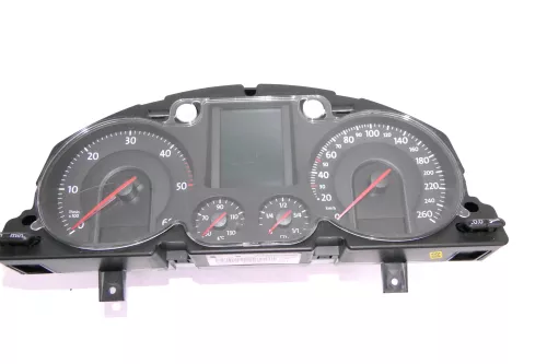 VW Passat 3C Tacho Tachometer 256.000km 3C0920871E Diesel TDI
