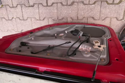 VW Golf 4 Bora Tür hinten rechts nur Kombi / Variant rot LY3D mit Anbauteile (114138)