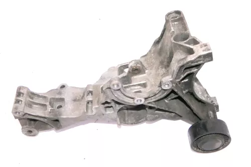 Audi A4 8E  4F Halter Konsole Lichtmaschine Träger 1.9 TDI 03G903139B