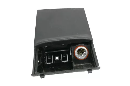 VW Golf 4 Bora Aschenbecher vorne für Zigarettenanzünder 1J0857961G gut