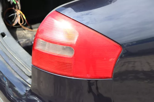 Audi A6 4B Limousine Rücklicht Heckleuchte 4B5945096 rechts (114982)