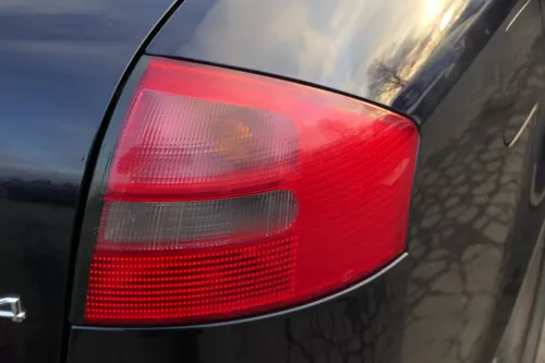 Audi A6 4B Limousine Rücklicht Heckleuchte 4B5945096 rechts (114982)