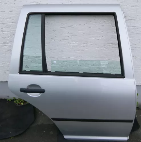 VW Golf 4 Bora Tür hinten rechts nur Kombi / Variant silber LA7W