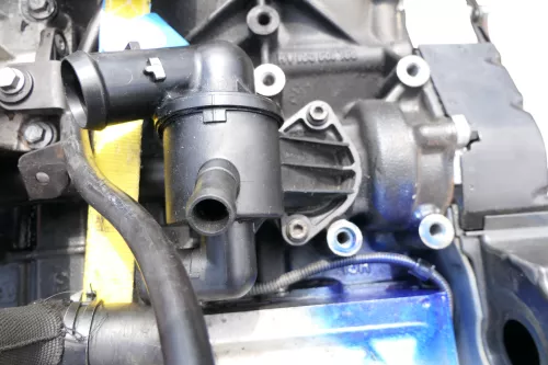 VW Touran Passat Motor CBAC CBAB CBBB 2.0 TDI 105kw 143PS ca. 98.000km ohneAnbau (115258)