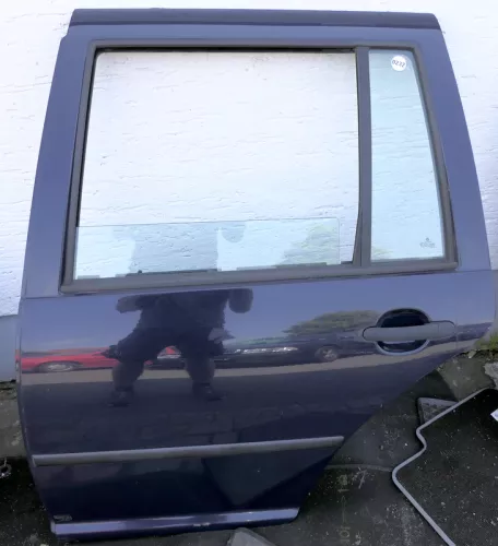 VW Golf 4 Bora Tür hinten links nur Kombi / Variant blau LA5G
