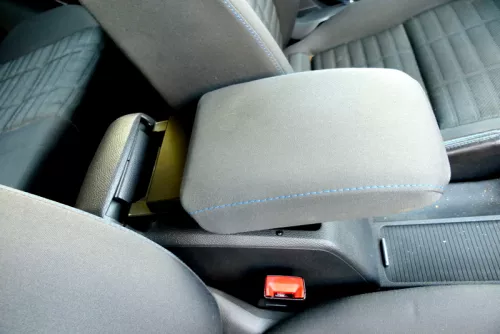 VW Golf 6 5K Mittelarmlehne Armlehne Lehne Mitte Original verschiebar TOUR