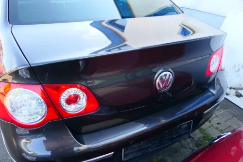 VW Passat 3C Limousine Stufenheck Heckklappe Klappe braun LC8Z OHNE Anbauteile (115803)