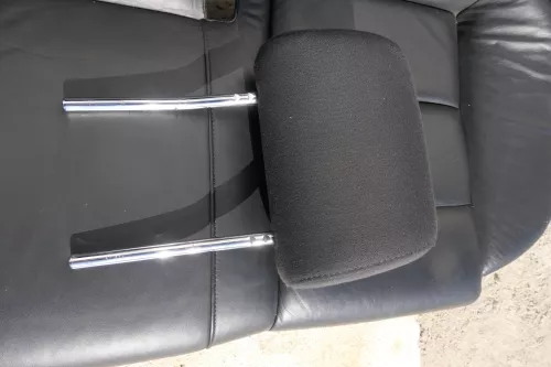 Audi A4 B6 8E Kopfstütze vorne links schwarz / soul vorn 8E0881901