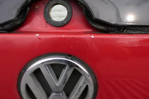 VW Polo 6N Heckklappe Klappe hinten Kofferraumklappe mit Scheibe rot LP3G (116307)