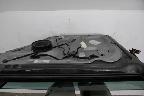 VW Touran 1T 1T3 Tür hinten rechts schwarz LC9Z mit Scheibe 116564 Kratzer (116564)