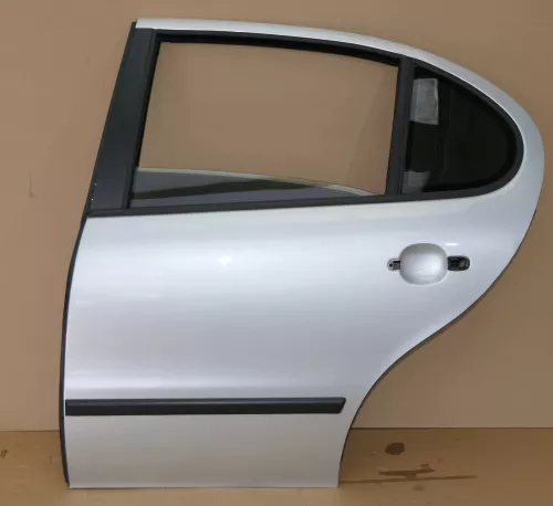 Seat Leon Toledo 1M Tür hinten links Fahrerseite silber LS7N