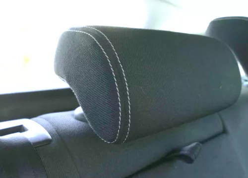 Skoda Octavia 1Z Sitz hinten in der Mitte Kopfstütze Kopfstützen onyx Sport