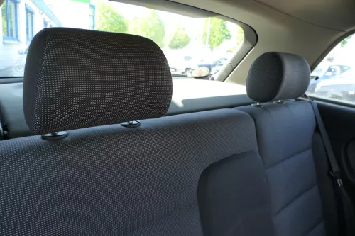 Audi A3 8L Sitz Sitze hinten Rückbank Rücksitzbank Sitzfläche mit 2 Kopfstützen (117107)