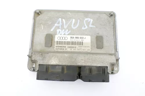 Audi A3 8L Steuergerät Motor 06A906033J AVU 1,6 75kw 101PS