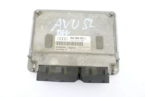Audi A3 8L Steuergerät Motor 06A906033J AVU 1,6 75kw 101PS