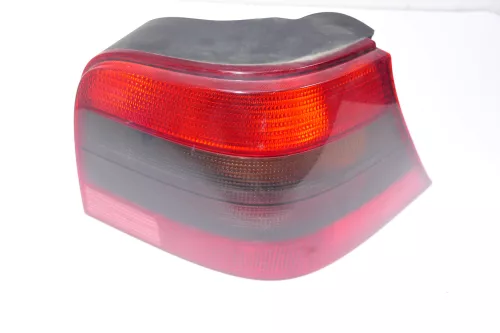 VW Golf 4 Rücklicht Rückleuchte Heckleuchte schwarz abgedunkelt rechts hinten (117440)