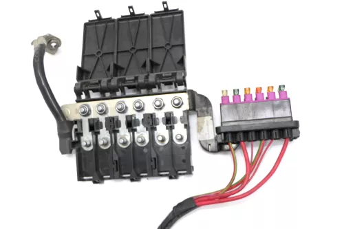 Skoda Fabia 5J Kasten Abdeckung Batterie Sicherungsträger Sicherung 5J0937548