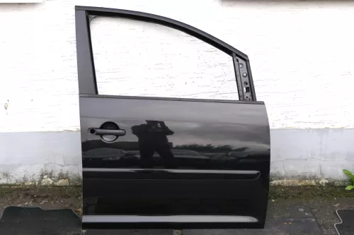 VW Touran 1T 1T3 Tür vorne rechts Beifahrertür schwarz LC9Z - ohne Anbauteile