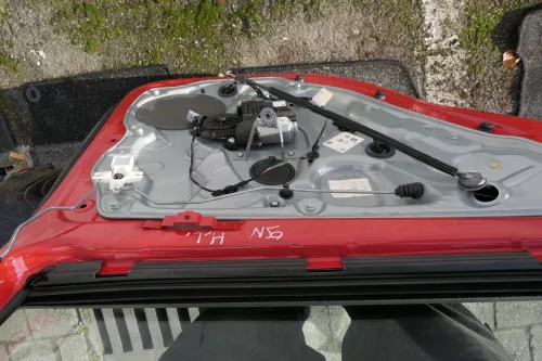 VW Polo 9N 9N3 Cross Tür hinten links rot LP3G 4/5-Türer mit Scheibe (118192)