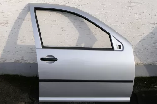 VW Golf 4 Bora Tür vorne rechts Beifahrertür 4/5-Türer & Kombi Vari silber LA7W