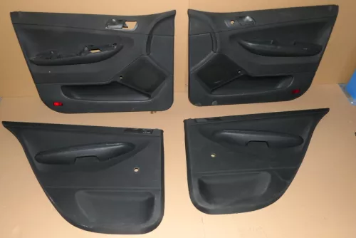 4 x Skoda Fabia 6Y Stufenheck Türverkleidung Verkleidung Tür vorne hinten links