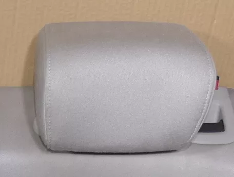 Audi A4 B8 8K Kopfstütze hinten rechts oder links grau lichtgrau 8K0885973AL