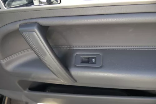 VW Touareg 7L Türverkleidung Verkleidung Tür Leder hinten rechts antharzit (119594)