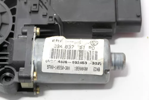 VW Passat 3BG ektrischer Fensterheber vorne links 3B4837751PD Fensterhebermotor (119702)